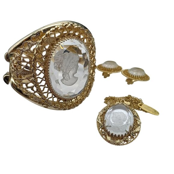 Vintage Whiting & Davis Intaglio Glass Cameo Parure, Gold Filigree Clamper - Picture 3 of 12